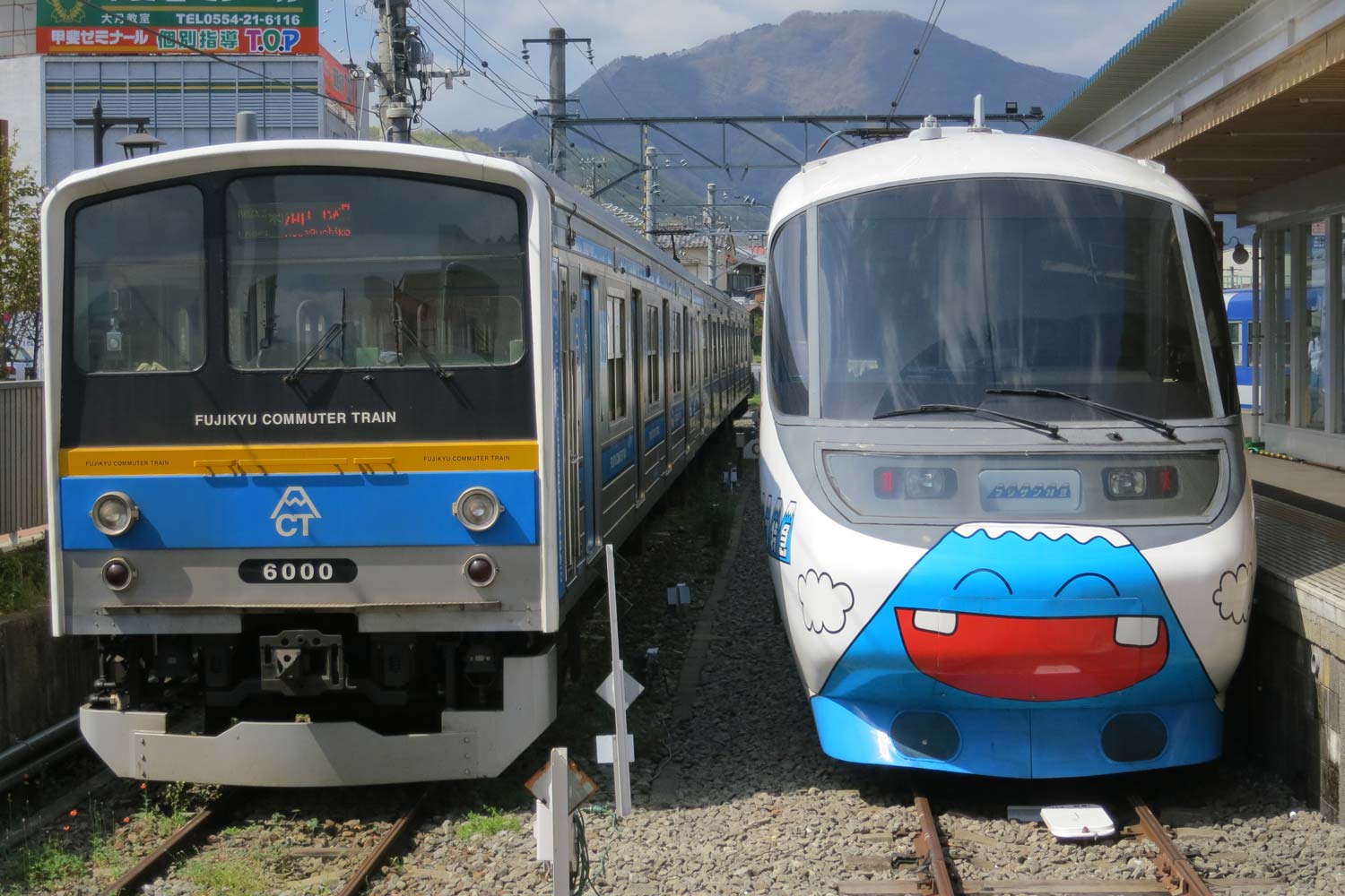 train-kawaguchiko-fujikyu-2016